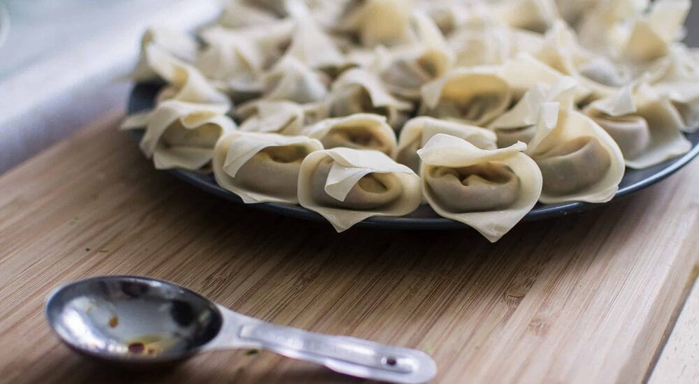 Can dogs eat the wonton wrapper of a crab rangoon? Can dogs eat the wonton wrapper of a crab rangoon?